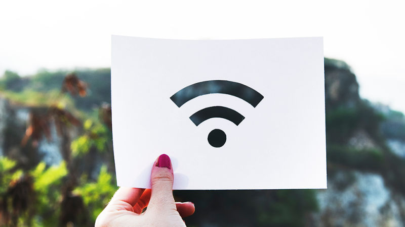 Illustration for article titled Cómo caer bien a los demás, qué pasa si te casas con tu prima, cuáles son las novedades de la nueva Wi-Fi 6. Lo mejor de la semana